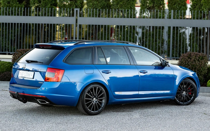 Skoda Octavia cena 59900 przebieg: 198000, rok produkcji 2015 z Poddębice małe 781